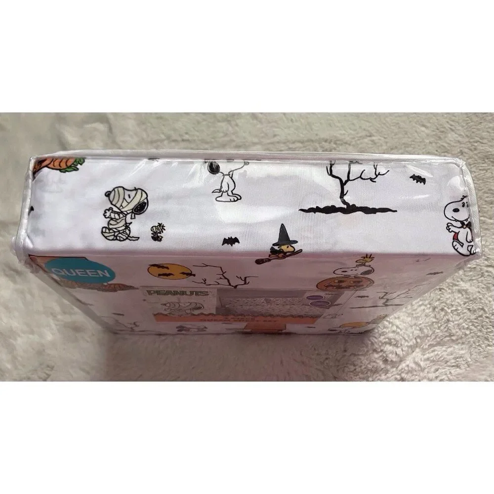 Peanuts Snoopy Woodstock Halloween QUEEN Size Sheet Set Doghouse Pumpkin Moon‎